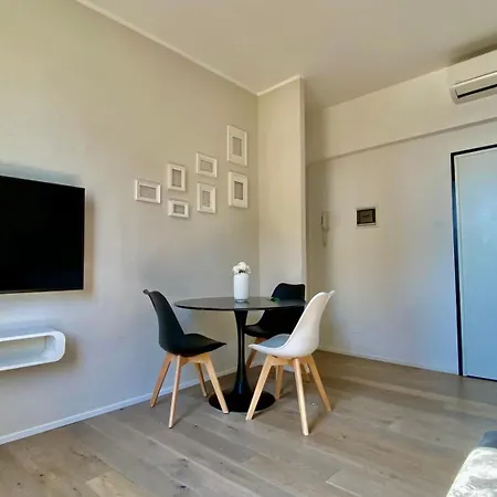 Suite649 Nuova 5 * 모데나