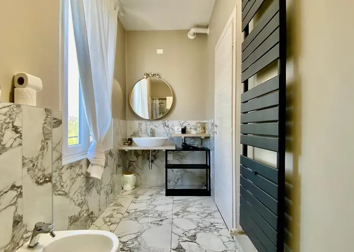 Suite649 Nuova 5 Μόντενα